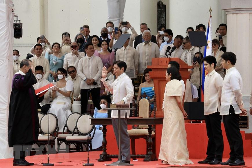 Tổng thống Cộng hoà Philippines Ferdinand Romualdez Marcos Jr. tuyên thệ nhậm chức. (Ảnh: Lâm Khánh/TTXVN)