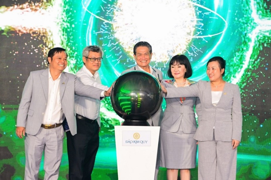 Nghi thức kích hoạt quả cầu năng lượng, ra mắt thương hiệu Đảo Kim Quy.