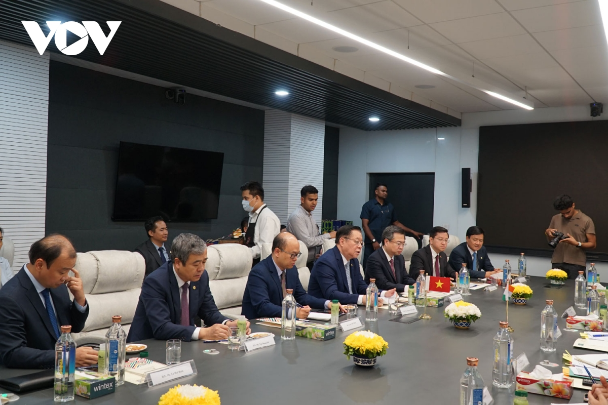 Đoàn đại biểu Đảng Cộng sản Việt Nam làm việc với Bộ trưởng Bộ Văn hóa Ấn Độ Gajendra Singh Shekhawat