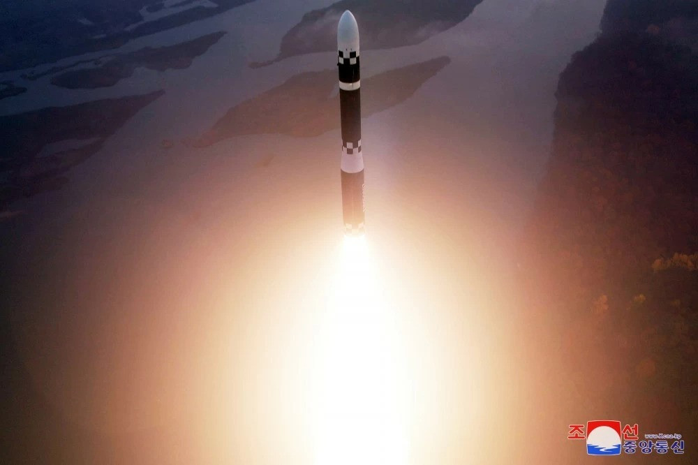 Vụ phóng ICBM của Triều Tiên ngày 31/10. Ảnh: KCNA