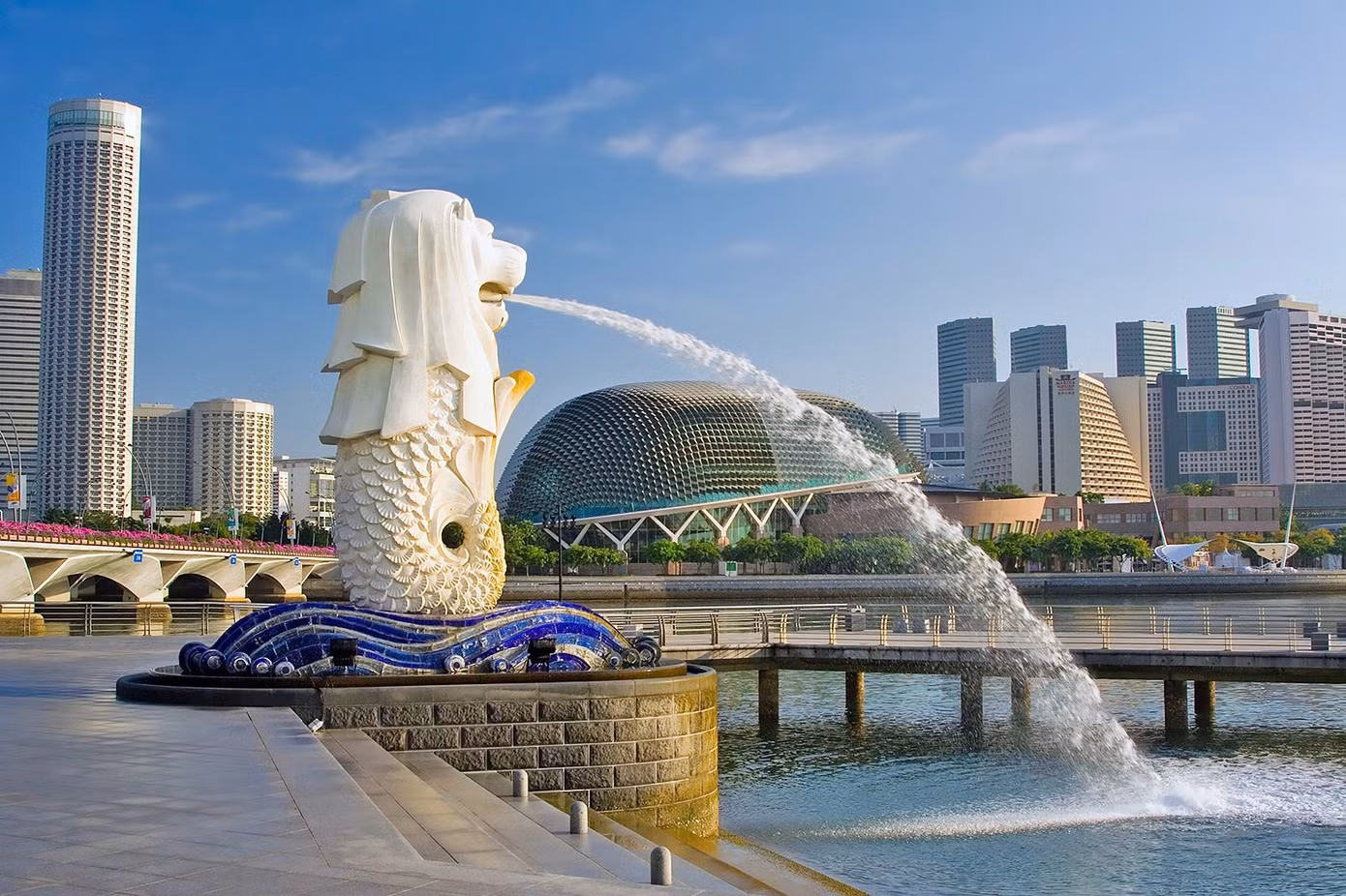 Tượng Merlion - địa điểm check-in huyền thoại tại Singapore.