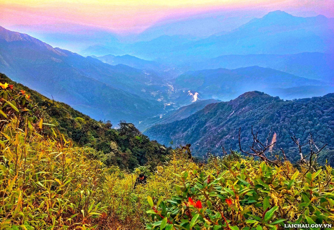 ... sự hùng vĩ của thiên nhiên.