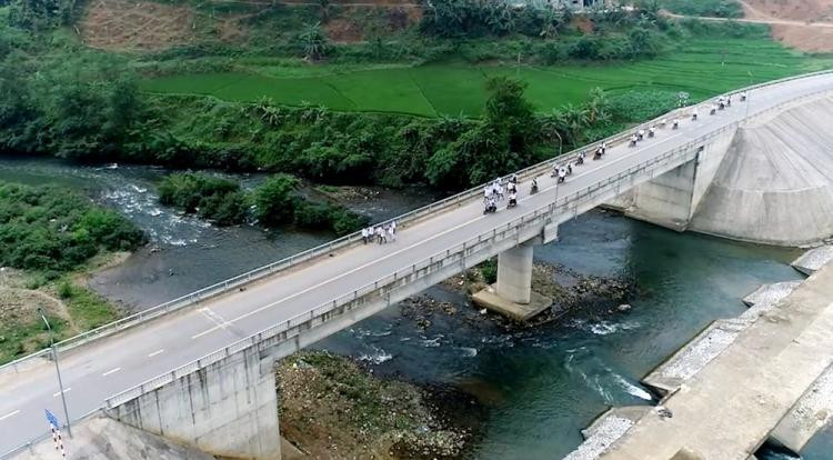 Cầu Kiệt Sơn (Tân Sơn) khánh thành tháng 3/2021 là công trình giao thông trọng điểm góp phần phát triển kinh tế - xã hội huyện Tân Sơn Cầu Kiệt Sơn (Tân Sơn) khánh thành tháng 3/2021 là công trình giao thông trọng điểm góp phần phát triển kinh tế - xã hội huyện Tân Sơn