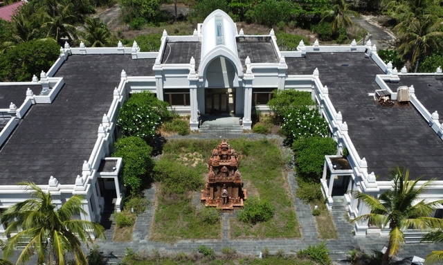 Pulchra Resort có kiến trúc mang phong cách Chăm-pa. Pulchra Resort có kiến trúc mang phong cách Chăm-pa.