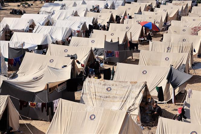 Khu lều tạm cho người tị nạn Palestine tại Khan Yunis, miền Nam Dải Gaza ngày 19/10/2023. Ảnh: AFP/TTXVN