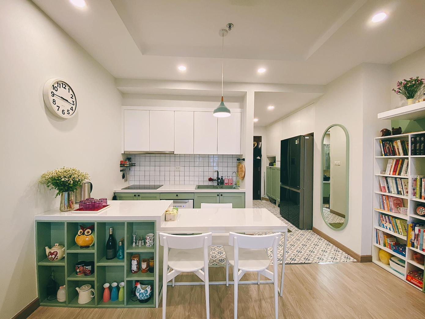 Một người dùng chia sẻ hình ảnh về không gian sống trong ngôi nhà của mình trên group