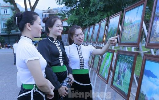 Những người phụ nữ dân tộc thiểu số ở Yên Bái. Ảnh minh họa. Hân Nguyễn Những người phụ nữ dân tộc thiểu số ở Yên Bái. Ảnh minh họa. Hân Nguyễn