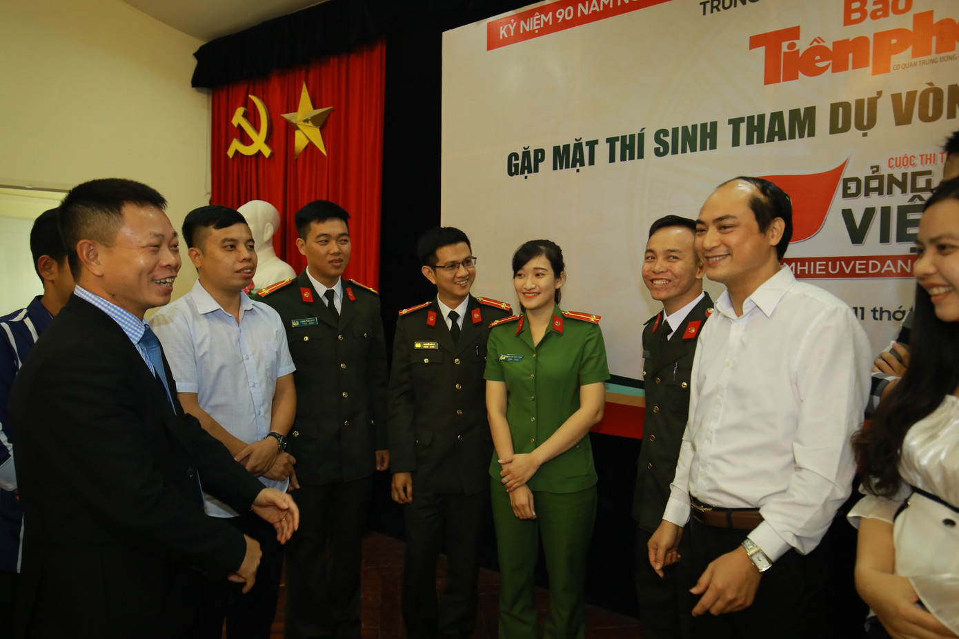 Đội Tình nguyện trẻ giành giải Nhất cuộc thi tìm hiểu Đảng Cộng sản Việt Nam ảnh 19