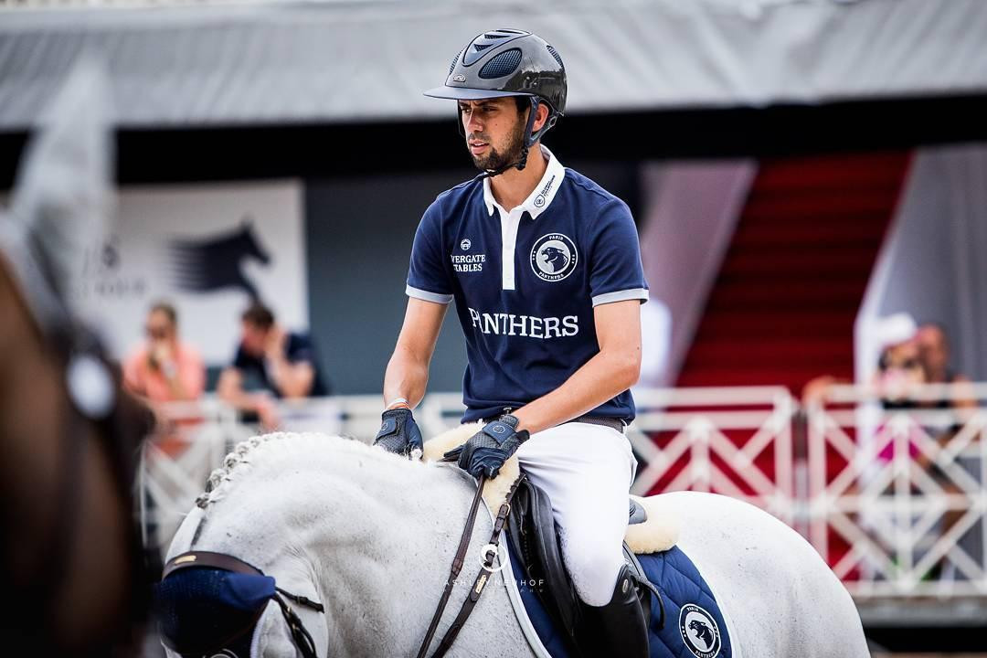 Liên đoàn thể thao cưỡi ngựa quốc tế xếp Nayel ở vị trí thứ 41 thế giới. Anh cũng đã giành chiến thắng tại 36 cuộc thi nhảy ngựa kể từ năm 2010, theo Al Arabiya News. Nayel còn là thành viên của đội tuyển quốc gia Ai Cập thi đấu bộ môn này tại Olympic Tokyo 2020. Trên trang cá nhân, tỷ phú Bill Gates từng dành nhiều lời động viên, cổ vũ con rể.