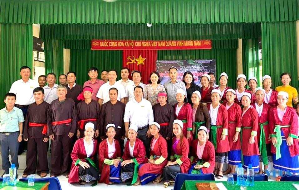 Lớp tập huấn có 40 học viên là những hạt nhân văn nghệ dân tộc Thổ trên địa bàn huyện Như Xuân