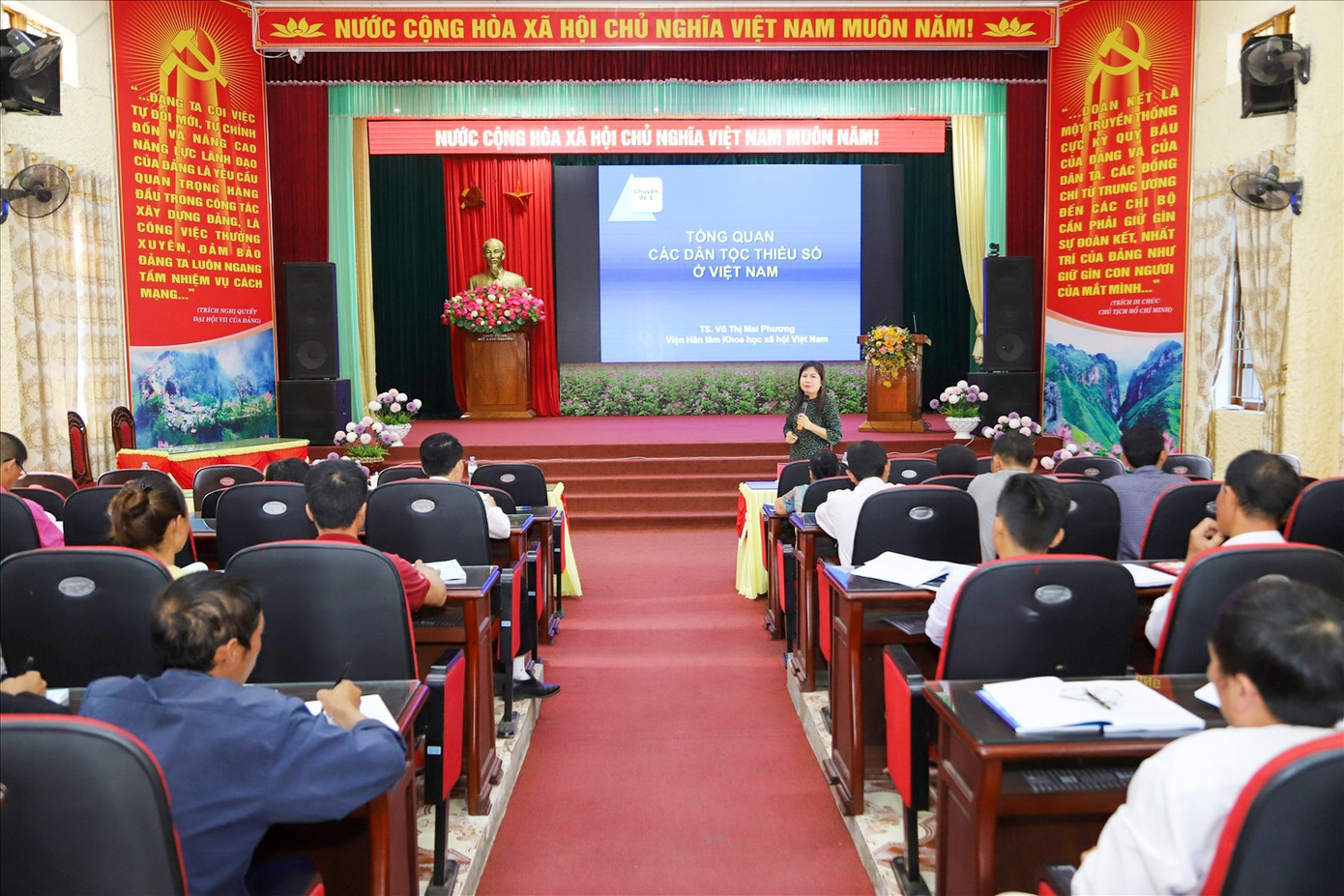 Quang cảnh lớp bồi dưỡng kiến thức dân tộc. Ảnh: Báo dân tộc