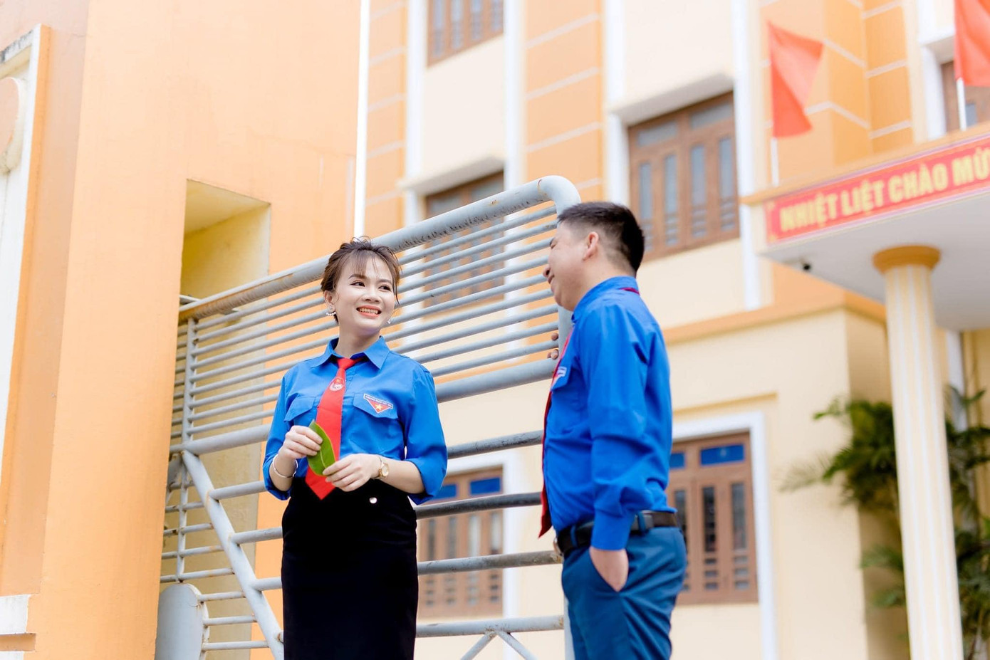 Sắc xanh của Đoàn đã lưu giữ những kỷ niệm đẹp nhất cho thời thanh xuân sôi nổi không thể nào quên của đôi bạn trẻ.