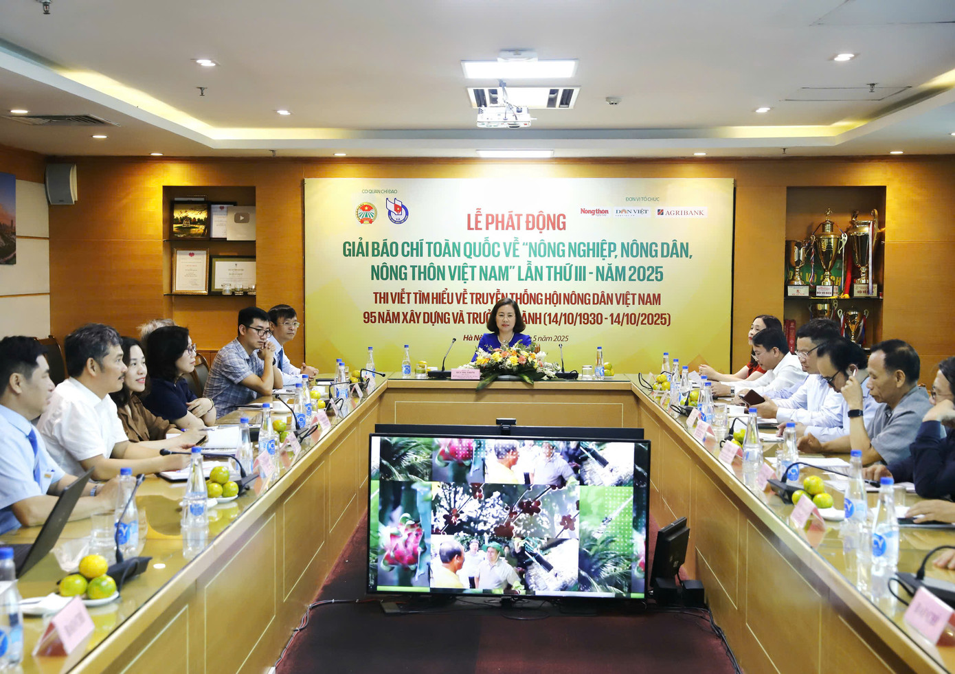 Toàn cảnh lễ phát động.