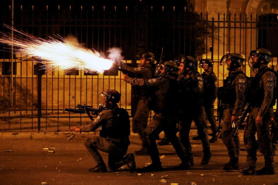 Sáng 10/5, đụng độ đã xảy ra giữa cảnh sát Israel và người Palestine biểu tình tại Jerusalem.