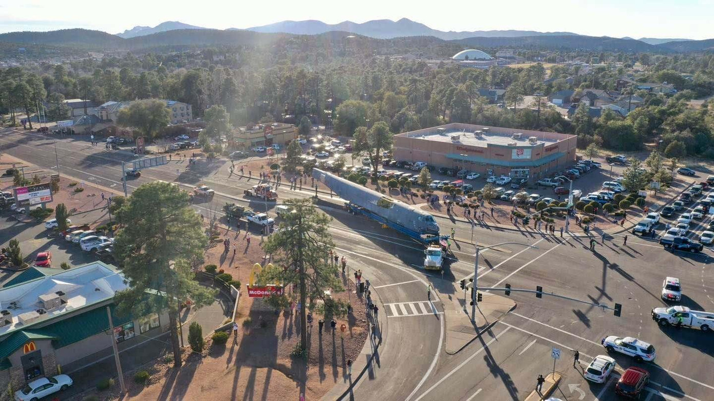 Thân máy bay và cánh sẽ được vận chuyển đến một cơ sở của Boeing ở thành phố Oklahoma, nơi chúng sẽ được gắn lại để tạo thành mô hình tích hợp.