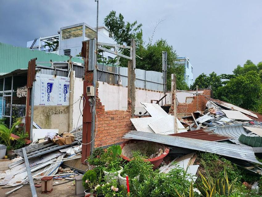 Nhà gia đình chị C bị đoàn cưỡng chế phường Hiệp Bình Chánh phá dỡ và bị thành viên trong đoàn cưỡng chế lén lấy tài sản. Ảnh: TS Nhà gia đình chị C bị đoàn cưỡng chế phường Hiệp Bình Chánh phá dỡ và bị thành viên trong đoàn cưỡng chế lén lấy tài sản. Ảnh: TS