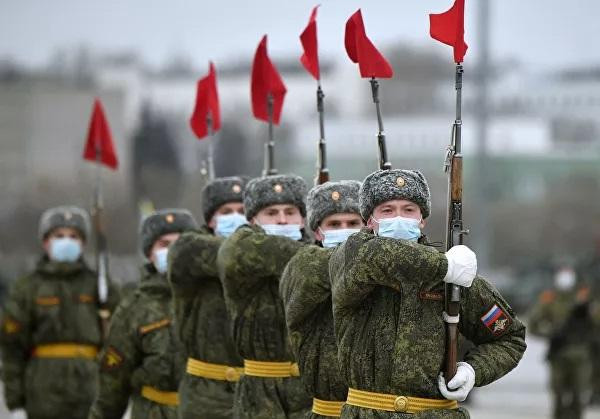 Năm nay, lần đầu tiên đoàn quân cảnh tham gia diễu binh.