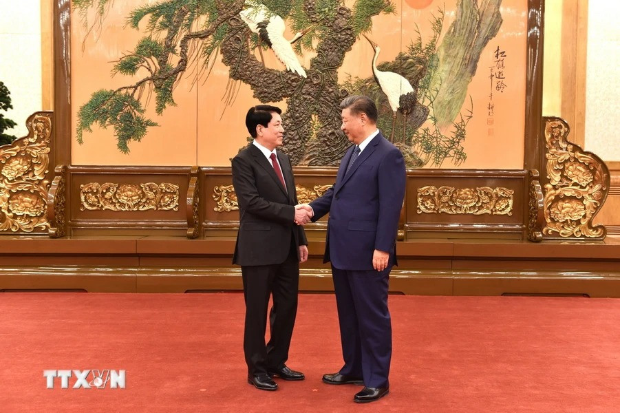 Tổng Bí thư, Chủ tịch nước Trung Quốc Tập Cận Bình tiếp đồng chí Lương Cường cùng đoàn công tác Đảng Cộng sản Việt Nam. (Ảnh: Thành Dương/TTXVN)