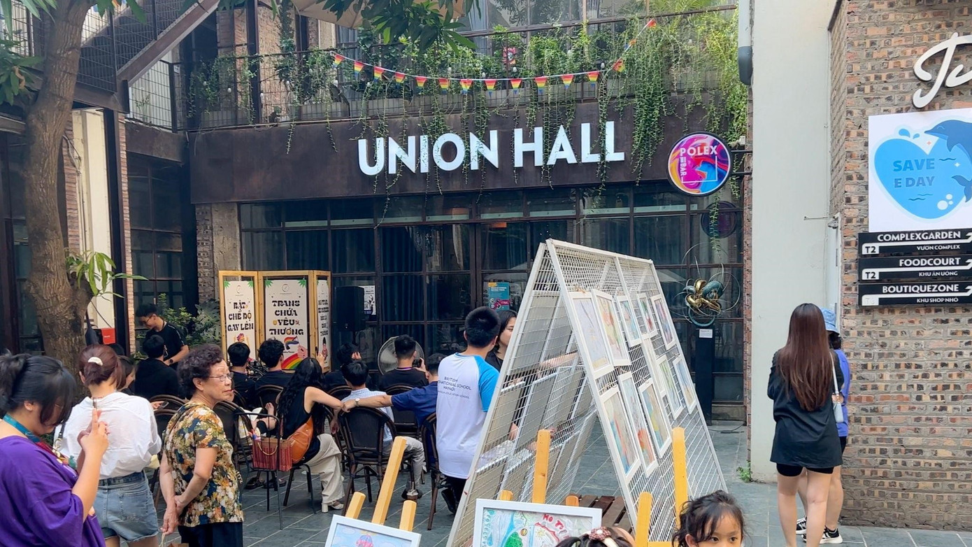 Sự kiện nhận được sự quan tâm của đông đảo phụ huynh và học sinh