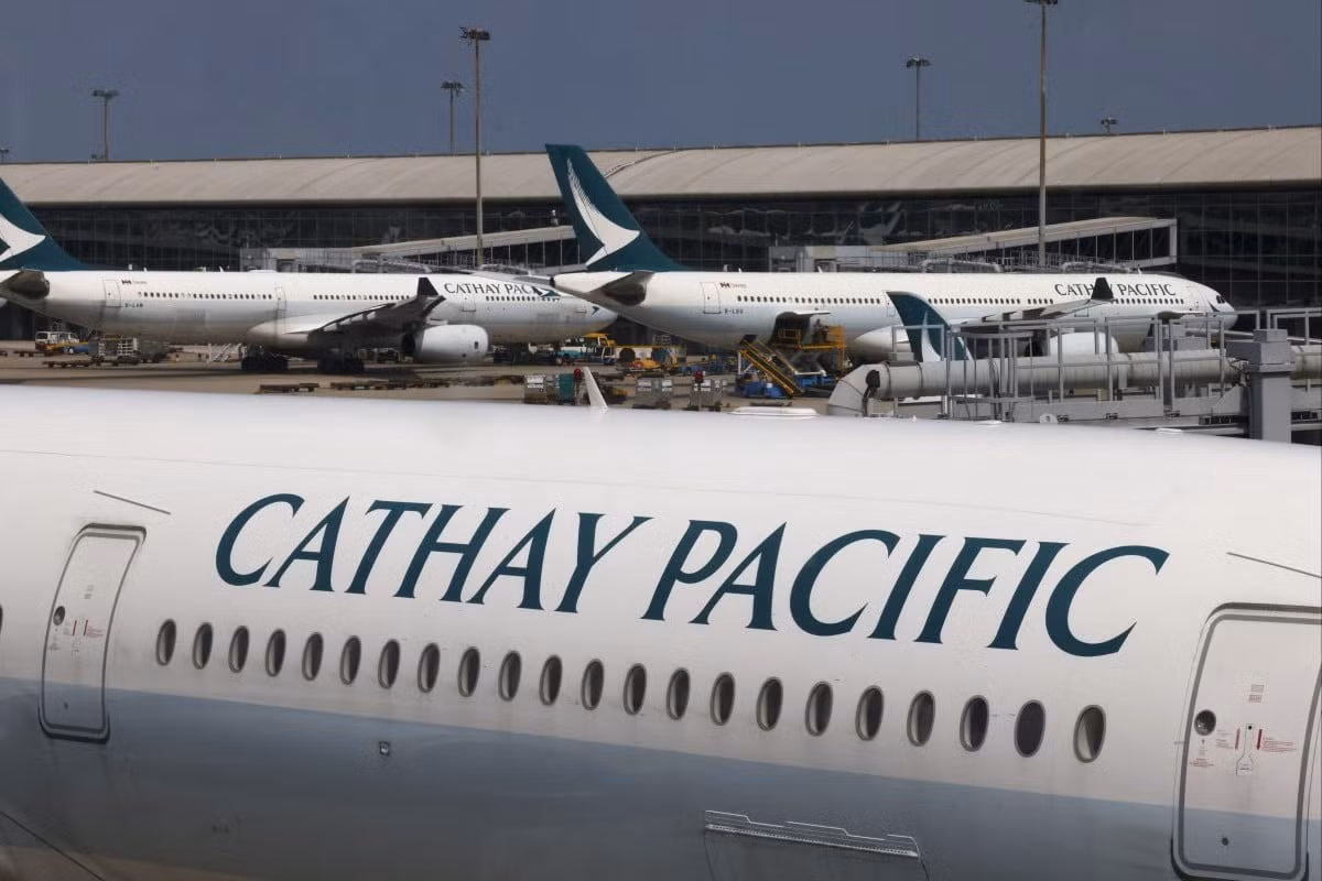 Toàn bộ máy bay Airbus A350 của Cathay Pacific đã phải tạm ngừng hoạt động để kiểm tra và thay thế động cơ. Ảnh: Jonathan Wong.