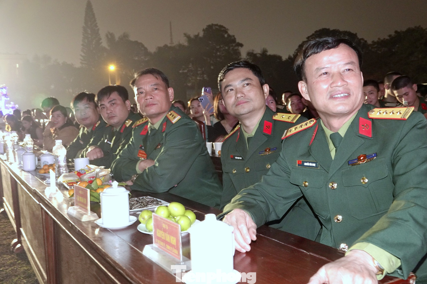 Dự và động viên tuổi trẻ Tiểu đoàn 2 tại đêm sinh nhật đầy ý nghĩa này, có Đại tá Nguyễn Văn Nghị - Bí thư Đảng ủy, Chính ủy Lữ đoàn Công binh 229; lãnh đạo, đại biểu Cục Chính trị Binh chủng Công binh cùng các cơ quan, đơn vị, tổ chức Đoàn thuộc Lữ đoàn và đơn vị kết nghĩa trên địa bàn.