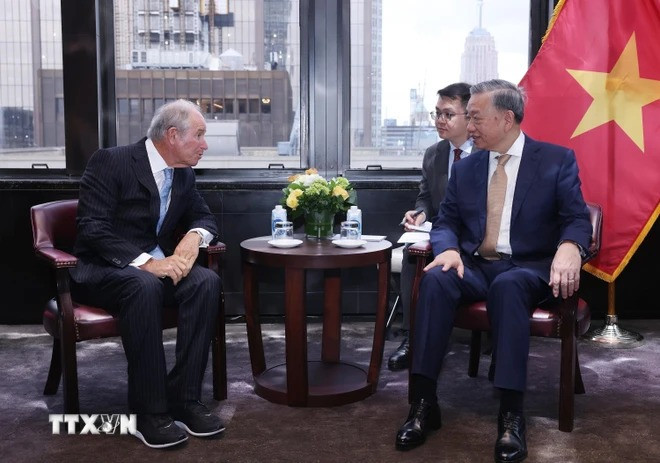 Tổng Bí thư, Chủ tịch nước Tô Lâm tiếp ông Stephen Schwarzman, Chủ tịch, kiêm Giám đốc điều hành và Nhà sáng lập quỹ đầu tư Blackstone. (Ảnh: Lâm Khánh/TTXVN) Tổng Bí thư, Chủ tịch nước Tô Lâm tiếp ông Stephen Schwarzman, Chủ tịch, kiêm Giám đốc điều hành và Nhà sáng lập quỹ đầu tư Blackstone. (Ảnh: Lâm Khánh/TTXVN)