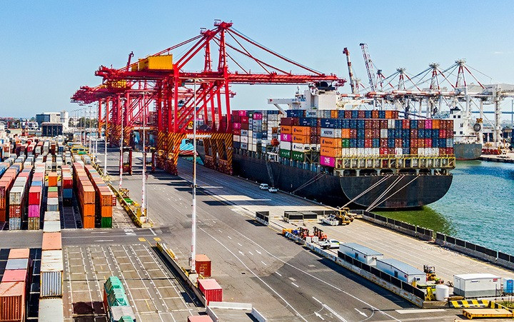 Mỹ tăng thuế đối ứng với Trung Quốc lên 145%. (Ảnh: Bloomberg)