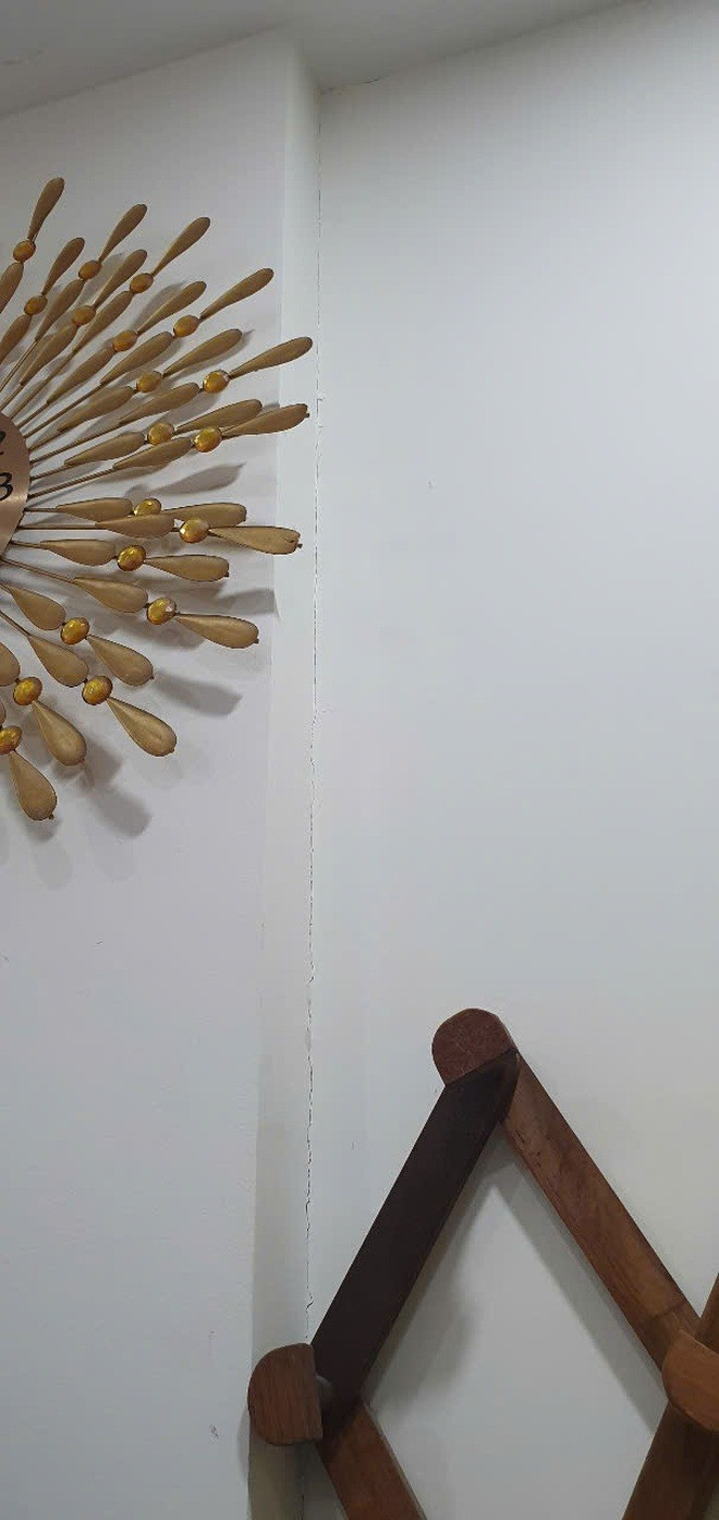 Có khoảng 300 căn hộ trong chung cư Diamond Riverside (quận 8) xuất hiện các vết nứt Có khoảng 300 căn hộ trong chung cư Diamond Riverside (quận 8) xuất hiện các vết nứt