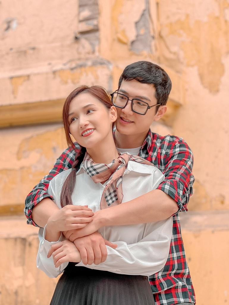 Giang (Lã Thanh Huyền) và Vũ (Chí Nhân) vào vai người yêu cũ của nhau trong phim (Ảnh: Nhân vật cung cấp). Giang (Lã Thanh Huyền) và Vũ (Chí Nhân) vào vai người yêu cũ của nhau trong phim (Ảnh: Nhân vật cung cấp).