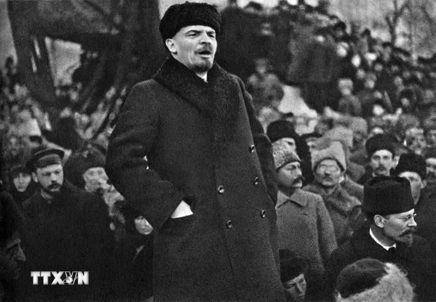 Vladimir Ilyich Lenin - lãnh tụ vĩ đại của giai cấp vô sản toàn thế giới, người sáng lập ra Quốc tế Cộng sản; đồng thời lãnh đạo nhân dân Nga tiến hành Cách mạng Tháng Mười Nga, lập ra Nhà nước công nông đầu tiên trên thế giới do Đảng của giai cấp vô sản lãnh đạo. (Ảnh: Tư liệu quốc tế/TTXVN phát)