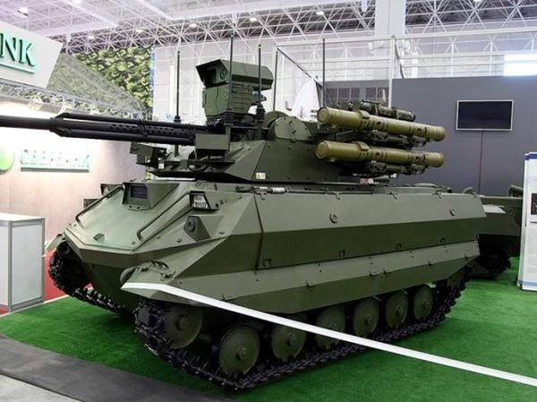 Robot Uran-9 được mệnh danh là cỗ xe chiến đấu tự động nguy hiểm nhất thế giới của Nga