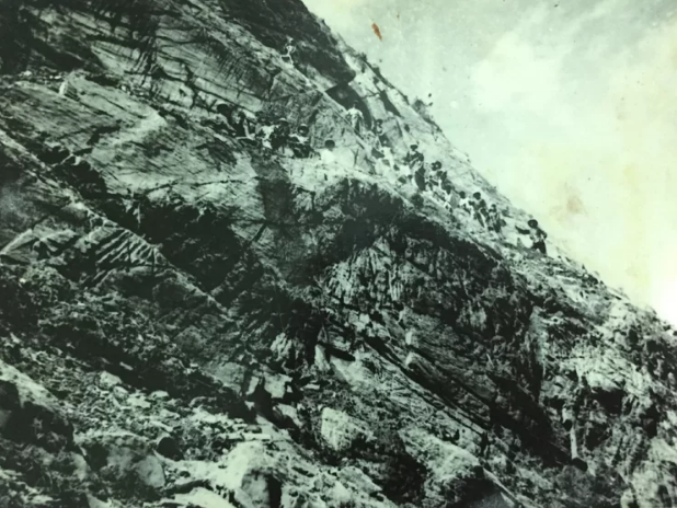 Những thanh niên cảm tử mở đường qua Mã Pì Lèng ảnh 2