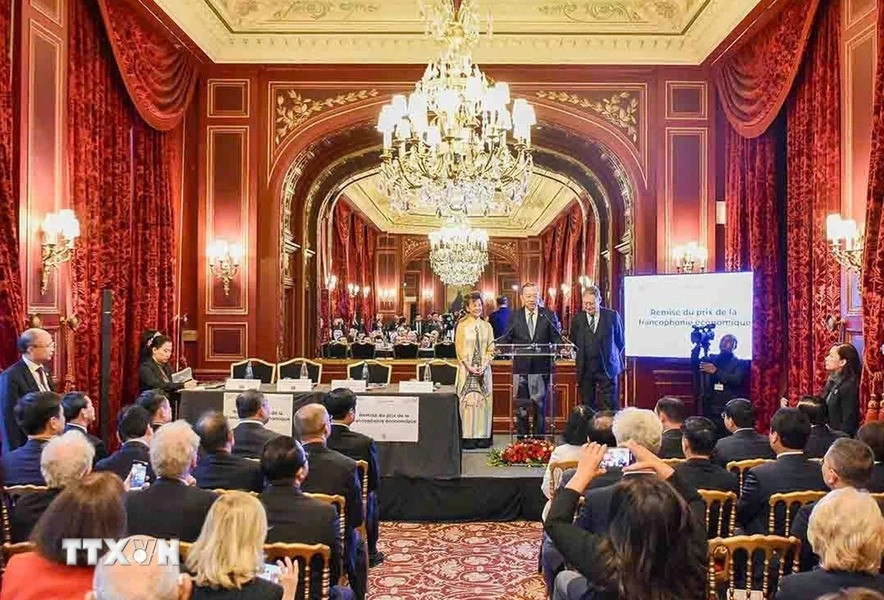 Nhân dịp tham dự Hội nghị cấp cao Pháp ngữ lần thứ 19, chiều 5/10/2024 (theo giờ địa phương), tại Thủ đô Paris, Tổng Bí thư, Chủ tịch nước Tô Lâm dự Lễ trao giải thưởng FFA cho doanh nghiệp Pháp ngữ tiêu biểu. (Ảnh: Trí Dũng/TTXVN)