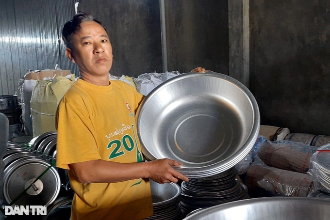 Kinh tế gia đình ông Phạm Văn Thành đi lên nhờ vào nghề buôn đồng nát.