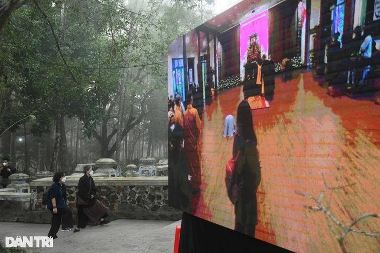 Nhiều hoạt động trong tang lễ Thiền sư Thích Nhất Hạnh sẽ được phát trực tiếp trên nhiều nền tảng mạng xã hội. Nhiều hoạt động trong tang lễ Thiền sư Thích Nhất Hạnh sẽ được phát trực tiếp trên nhiều nền tảng mạng xã hội.