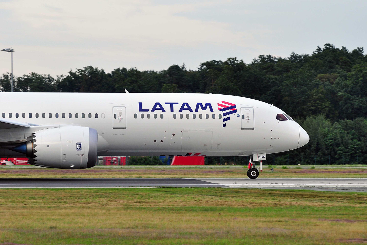 Sụ cố dó ghế phi công của hãng hàng không LATAM Airlines đã khiến hơn 50 người bị thương. Vytautas Kielaitis | Shutterstock. Sụ cố dó ghế phi công của hãng hàng không LATAM Airlines đã khiến hơn 50 người bị thương. Vytautas Kielaitis | Shutterstock.