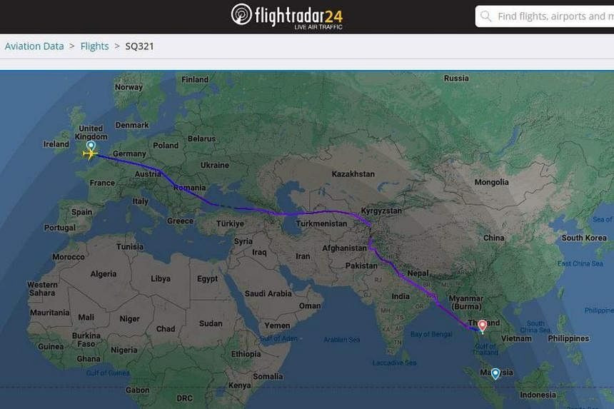 Nguồn tin của Reuters cho biết, sau khi cất cánh từ London khoảng 11 tiếng, máy bay bay đang bay ở độ cao 11.280 mét thì bất ngờ gặp nhiễu động nghiêm trọng trên Ấn Độ Dương, khiến nó hạ độ cao đột ngột khoảng 1.800 mét trong khoảng ba phút. Sau sự cố phi công đã hạ cánh khẩn cấp xuống Bangkok, Thái Lan lúc 15h45 (giờ địa phương) ngày 21/5. Ảnh: FLIGHTRADAR24.