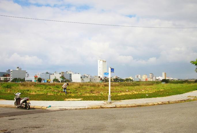 Cạnh đó, 2 khu đất rộng 12 ha còn có 3 mặt tiền đường nhựa khác