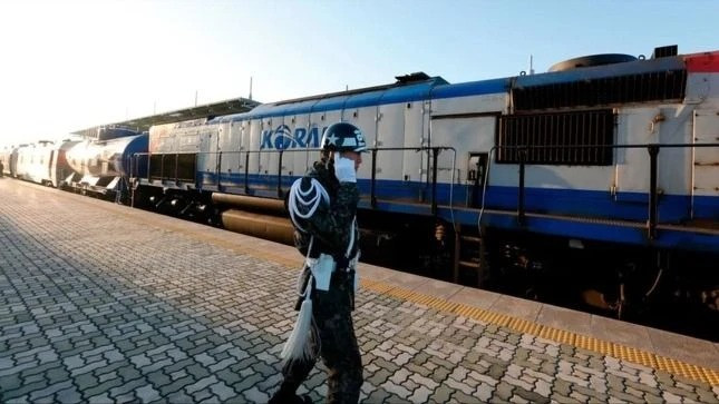 Một tuyến đường sắt kết nối Triều Tiên và Hàn Quốc. Ảnh: Getty Images