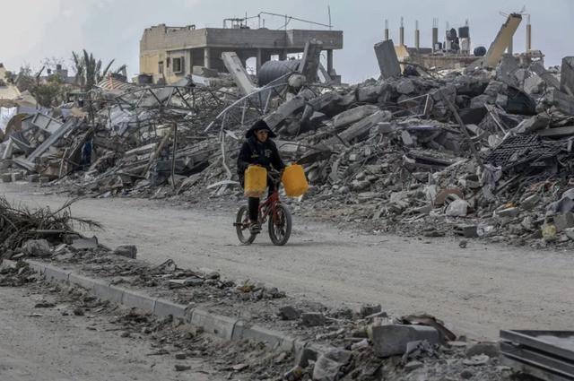 Một khu vực bị phá hủy trong cuộc xung đột Israel – Hamas ở Dải Gaza, ngày 4/2. Một khu vực bị phá hủy trong cuộc xung đột Israel – Hamas ở Dải Gaza, ngày 4/2.