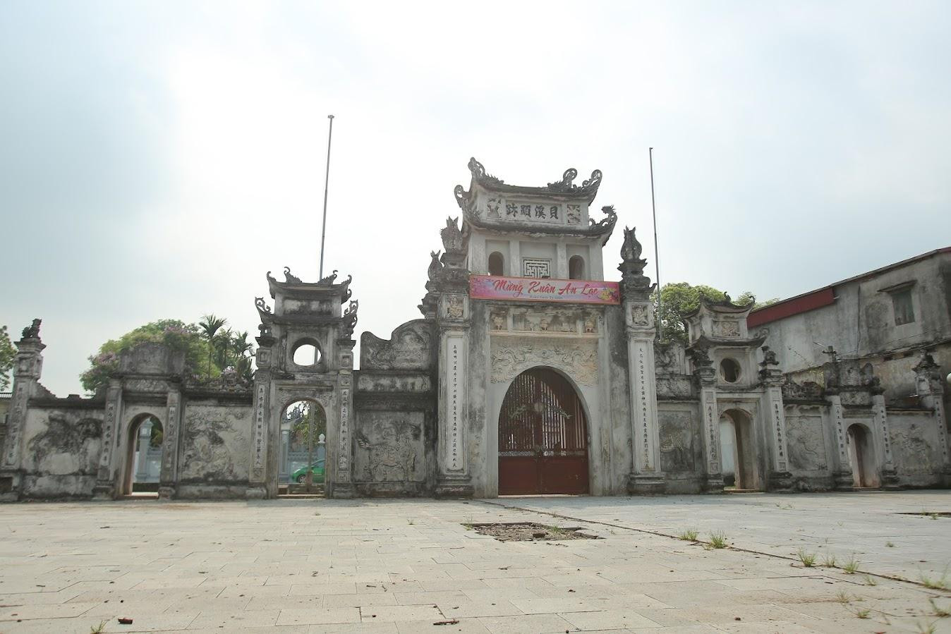 Tương truyền chùa được xây dựng từ năm 1338 dưới thời Trần. Chùa được trùng tu và mở rộng nhiều lần trong các triều đại sau này. Với niên đại 600 năm, ngôi chùa lưu giữ nhiều nét độc đáo trong văn hóa.