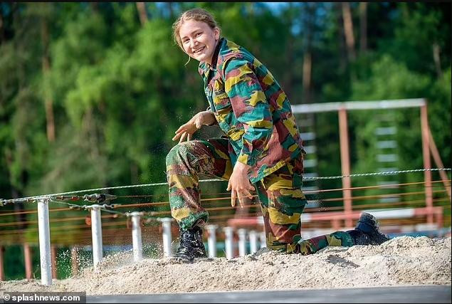 Nụ cười rạng ngời khi hoàn thành bài tập huấn luyện