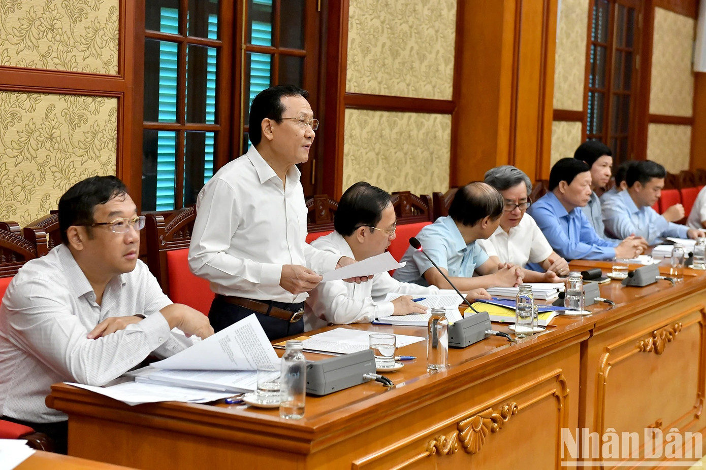 Các đại biểu tham dự cuộc họp.