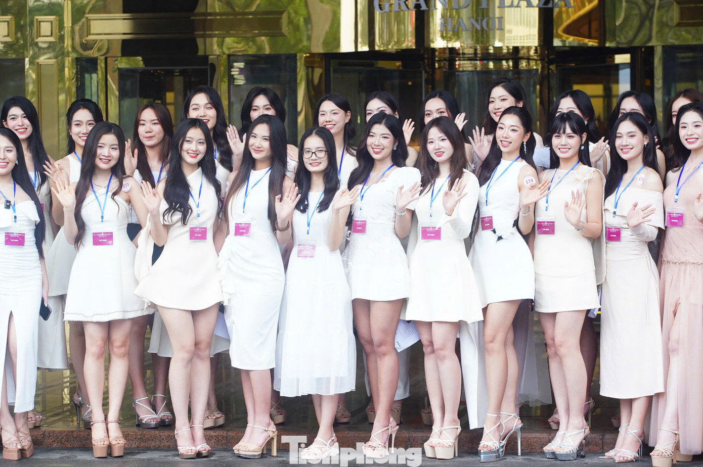 Sáng 13/3, hàng trăm cô gái quy tụ về khách sạn Grand Plaza Hà Nội (Trần Duy Hưng, Hà Nội) để tham gia vòng Sơ khảo khu vực phía Bắc cuộc thi Hoa hậu Việt Nam năm 2024.