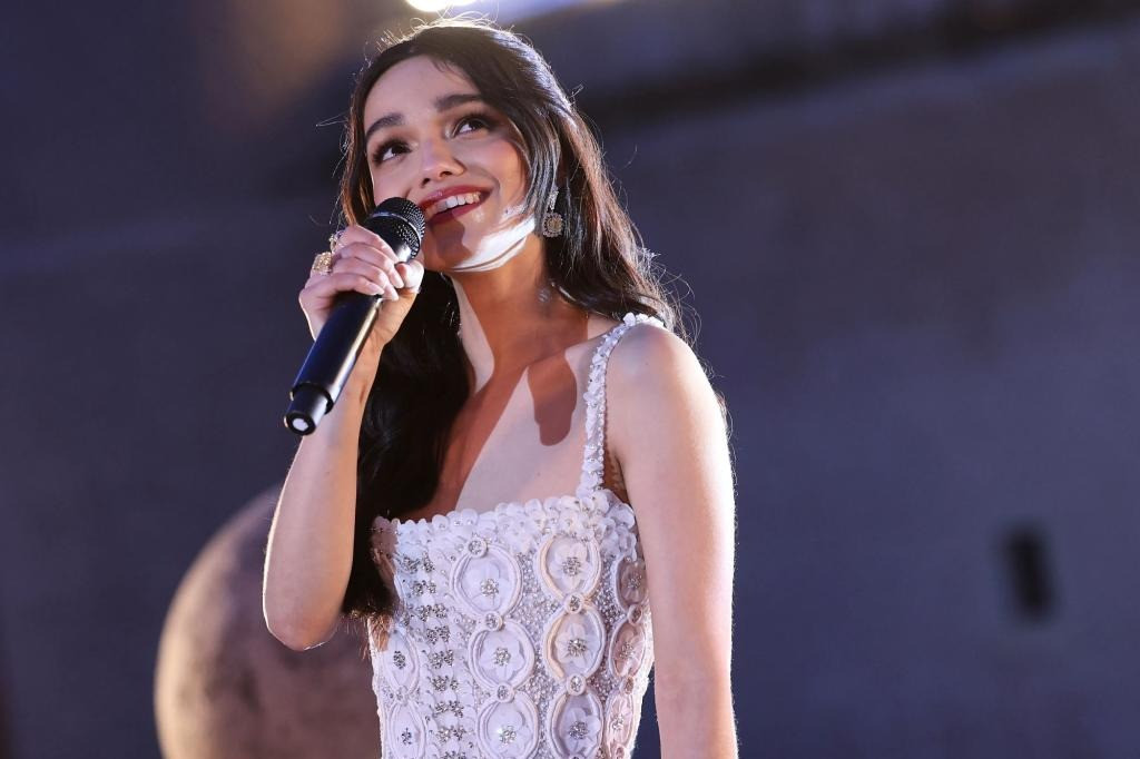 Rachel Zegler biểu diễn tại sự kiện ra mắt phim Snow White ở Segovia, Tây Ban Nha vào ngày 12/3/2025. Ảnh: Getty Images. Rachel Zegler biểu diễn tại sự kiện ra mắt phim Snow White ở Segovia, Tây Ban Nha vào ngày 12/3/2025. Ảnh: Getty Images.