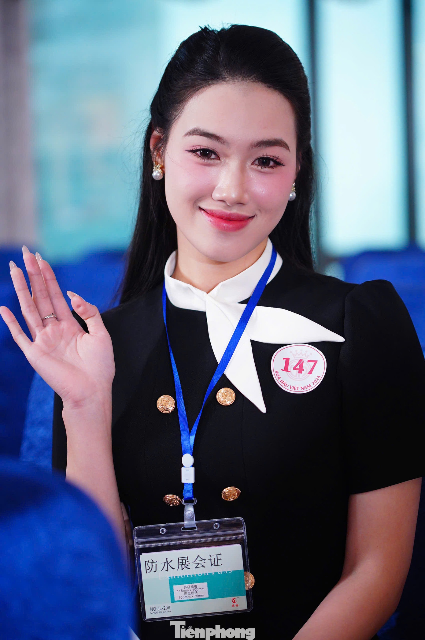 Dù khá căng thẳng, các cô gái vẫn háo hức vì có cơ hội thử sức mình, khám phá giới hạn bản thân.