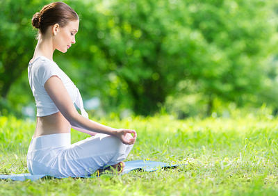 ngồi thiền- thói quen buổi sáng thay đổi cuộc sống của bạn