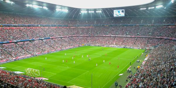 Allianz Arena sẽ lại chật kín khán giả mùa tới. Allianz Arena sẽ lại chật kín khán giả mùa tới