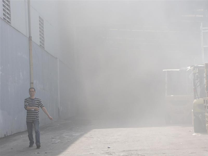 Cháy siêu thị Big C ảnh 2 Cháy siêu thị Big C ảnh 2