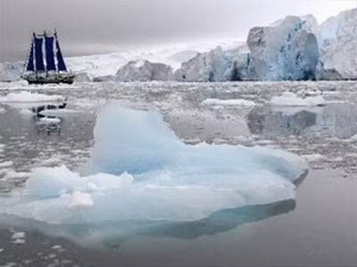Băng ở Nam Cực tan chảy. (Ảnh: Internet)